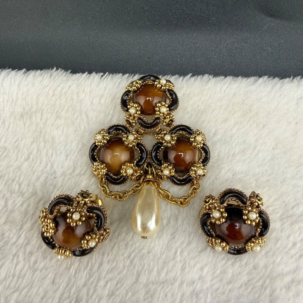 Vintage St John Jewelry Set Brown Gold Tone Enamel Brooch Clip On Earrings